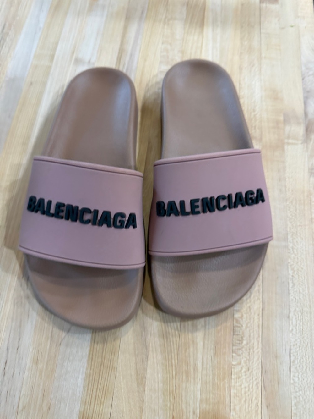 Dhgate Women's Pink Logo Slide Sandals